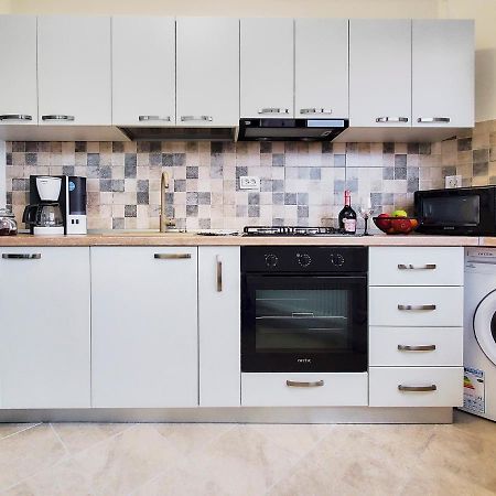 Smarald Apartament Iulius Mall Jászvásár Kültér fotó