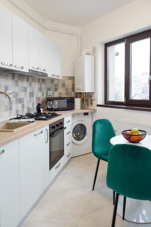 Smarald Apartament Iulius Mall Jászvásár Kültér fotó